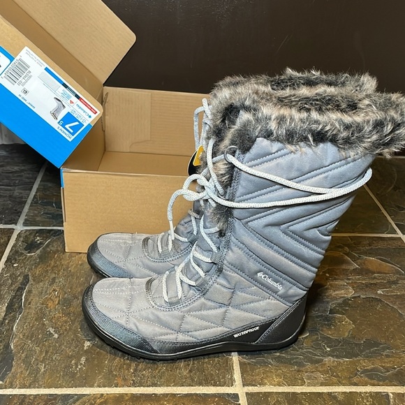 Columbia Women's Gray Minx™ Mid III Boot sz 7.5 - Picture 11 of 11